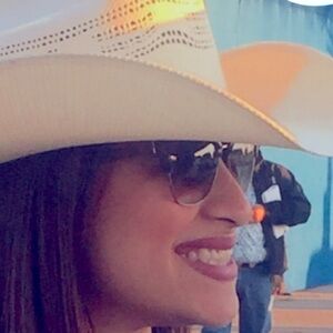 Meet your Posher, Eunice